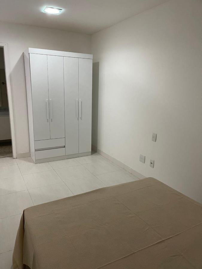 Apartamento com varanda e piscina Cabo Frio Esterno foto