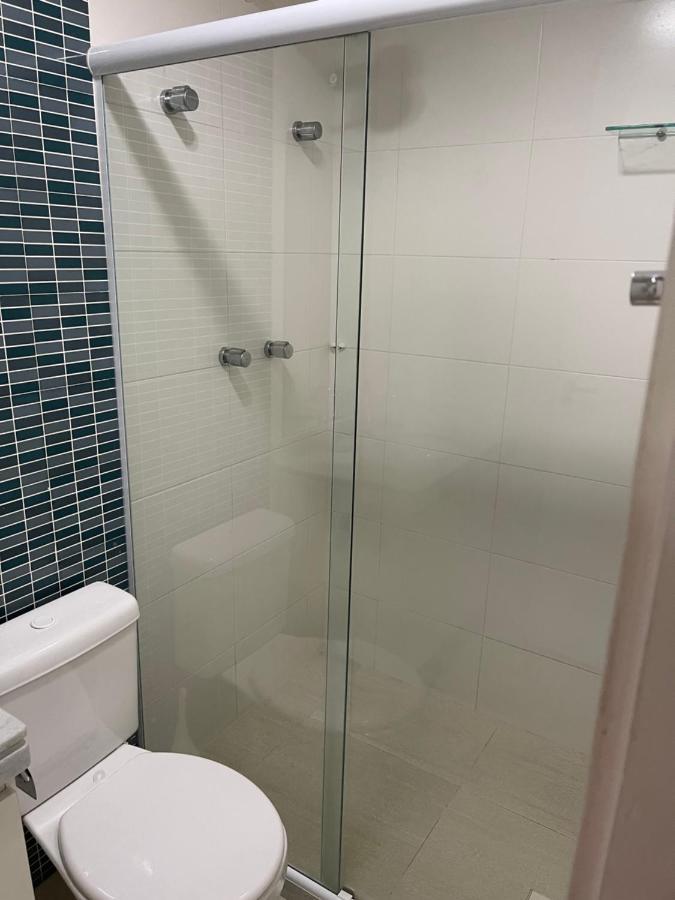 Apartamento com varanda e piscina Cabo Frio Esterno foto