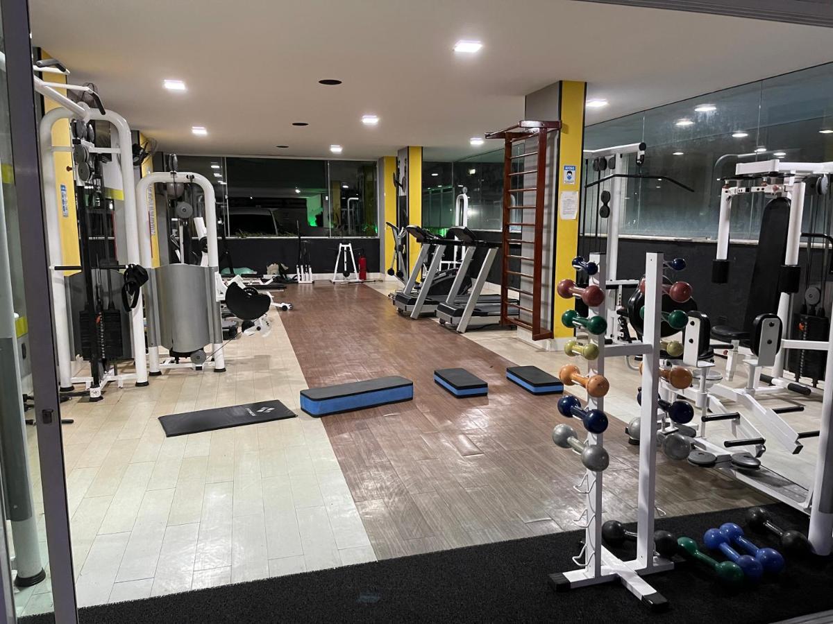Apartamento com varanda e piscina Cabo Frio Esterno foto