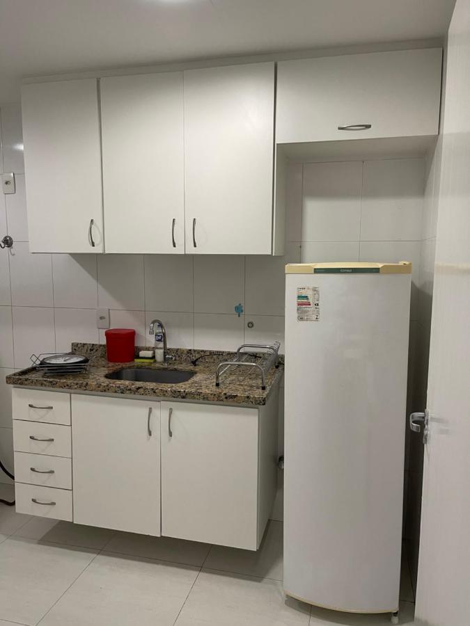 Apartamento com varanda e piscina Cabo Frio Esterno foto