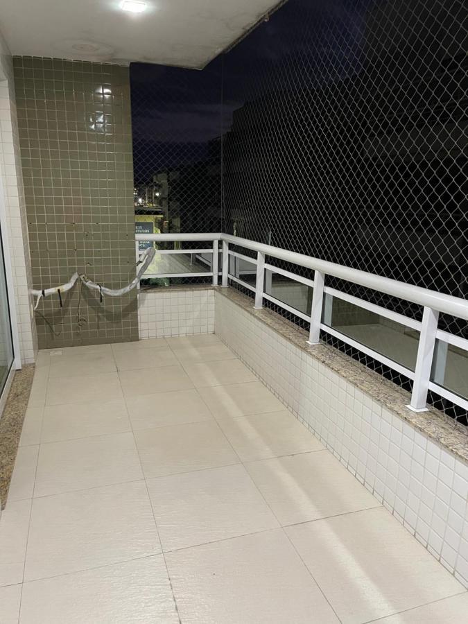 Apartamento com varanda e piscina Cabo Frio Esterno foto